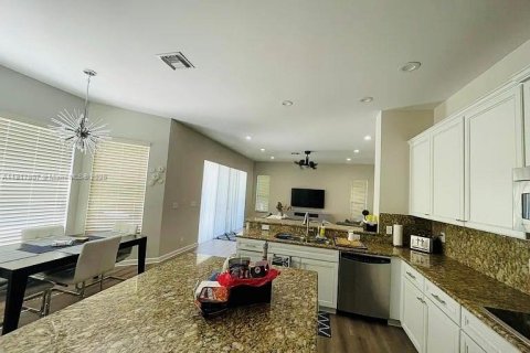 Купить виллу или дом в Стьюарт, Флорида 5 спален, 331.1м2, № 1972646 - фото 8