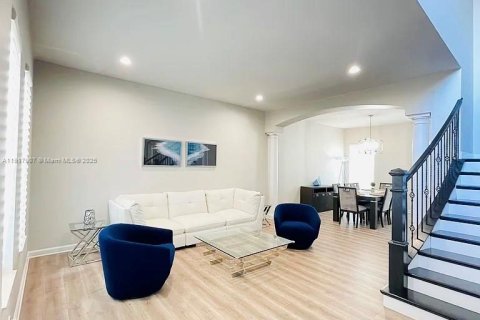 Купить виллу или дом в Стьюарт, Флорида 5 спален, 331.1м2, № 1972646 - фото 12