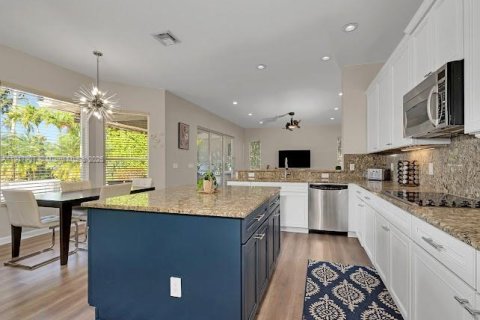 Купить виллу или дом в Стьюарт, Флорида 5 спален, 331.1м2, № 1972646 - фото 30