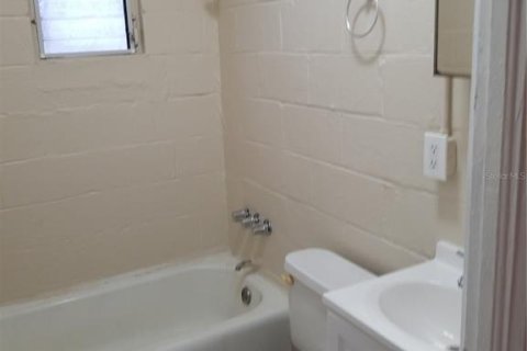 Villa ou maison à louer à Ocala, Floride: 2 chambres, 55.74 m2 № 2101316 - photo 5