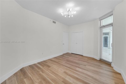 Condo in Miami Beach, Florida, 2 bedrooms № 2091212 - photo 22