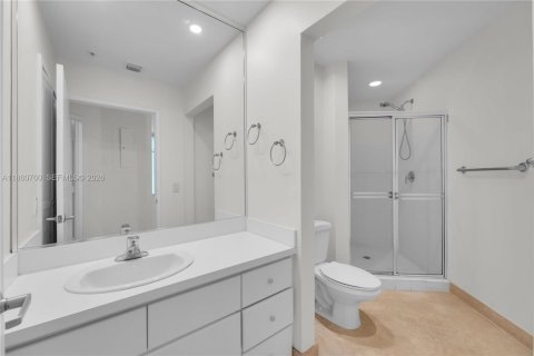 Condo in Miami Beach, Florida, 2 bedrooms № 2091212 - photo 23