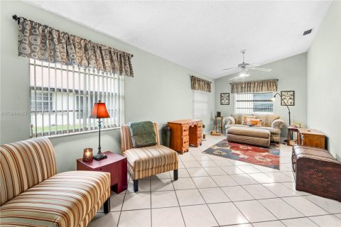 Casa en venta en West Palm Beach, Florida, 2 dormitorios, 141.12 m2 № 2002956 - foto 10