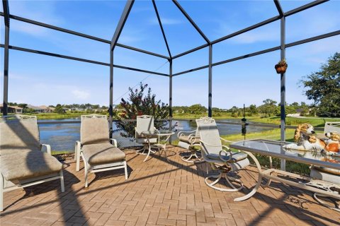 House in Weeki Wachee, Florida 3 bedrooms, 226.59 sq.m. № 2322429 - photo 22