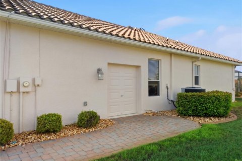 House in Weeki Wachee, Florida 3 bedrooms, 226.59 sq.m. № 2322429 - photo 27
