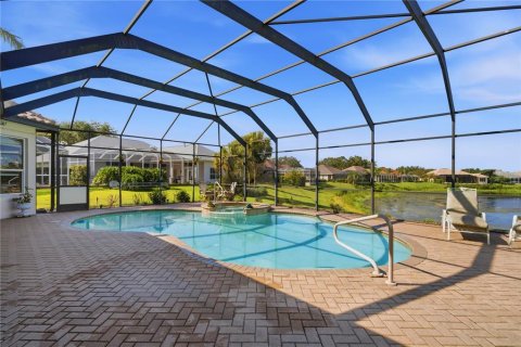 House in Weeki Wachee, Florida 3 bedrooms, 226.59 sq.m. № 2322429 - photo 20