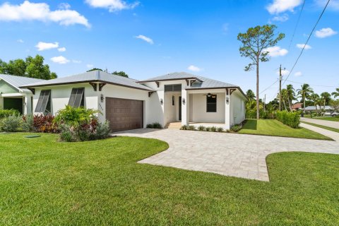 House in Stuart, Florida 3 bedrooms, 214.7 sq.m. № 2173469