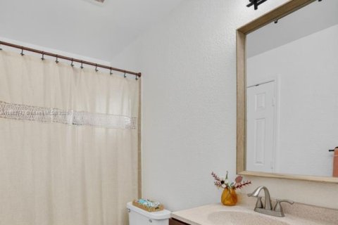 Купить виллу или дом в Майами, Флорида 3 спальни, 117.43м2, № 1932247 - фото 21