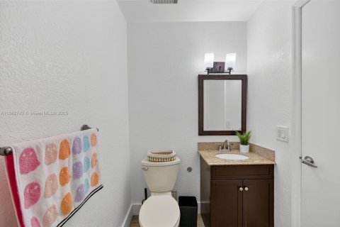 Купить виллу или дом в Майами, Флорида 3 спальни, 117.43м2, № 1932247 - фото 27