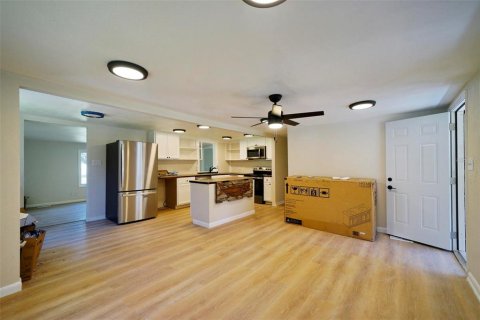 Casa en alquiler en Wewahitchka, Florida, 3 dormitorios, 117.8 m2 № 1917456 - foto 4