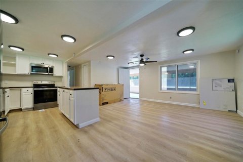 Casa en alquiler en Wewahitchka, Florida, 3 dormitorios, 117.8 m2 № 1917456 - foto 9