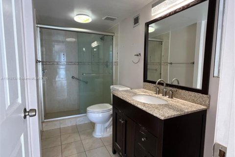 Condominio en venta en Miami, Florida, 2 dormitorios, 91.97 m2 № 1971343 - foto 11