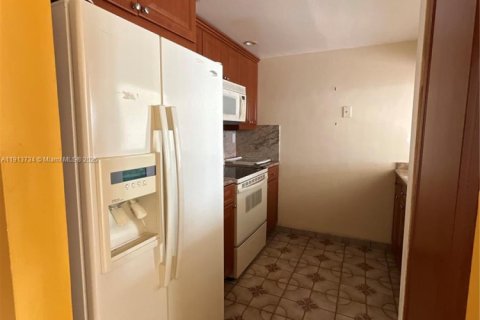 Condominio en venta en Miami, Florida, 2 dormitorios, 91.97 m2 № 1971343 - foto 16