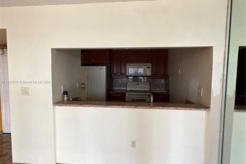 Condominio en venta en Miami, Florida, 2 dormitorios, 91.97 m2 № 1971343 - foto 17