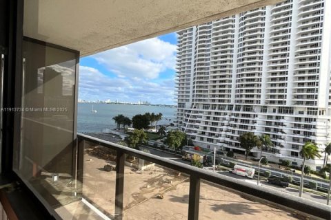 Condominio en venta en Miami, Florida, 2 dormitorios, 91.97 m2 № 1971343 - foto 19