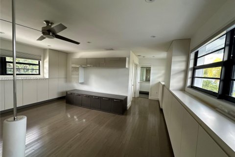 Adosado en venta en Doral, Florida, 3 dormitorios, 168.06 m2 № 2075496 - foto 7