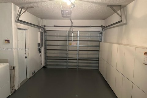Adosado en venta en Doral, Florida, 3 dormitorios, 168.06 m2 № 2075496 - foto 18