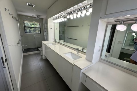 Adosado en venta en Doral, Florida, 3 dormitorios, 168.06 m2 № 2075496 - foto 11