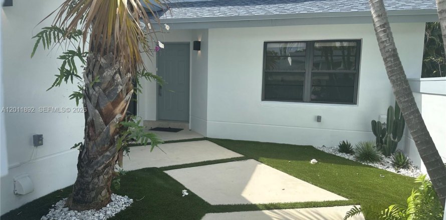 Adosado en Doral, Florida 3 dormitorios, 168.06 m2 № 2075496