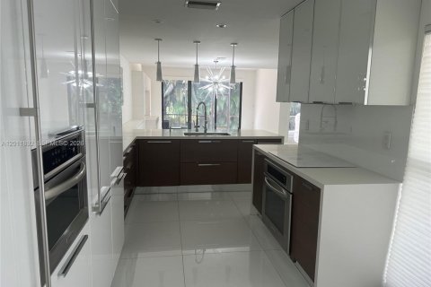 Adosado en venta en Doral, Florida, 3 dormitorios, 168.06 m2 № 2075496 - foto 6