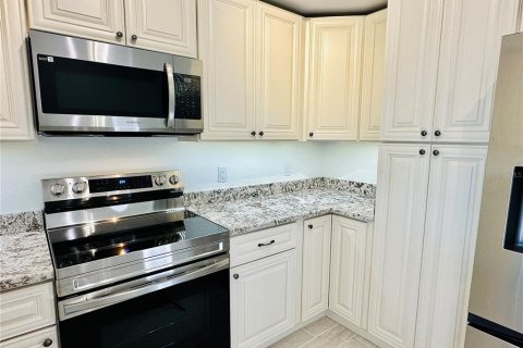 Condo in Merrit Island, Florida, 2 bedrooms  № 1283219 - photo 4