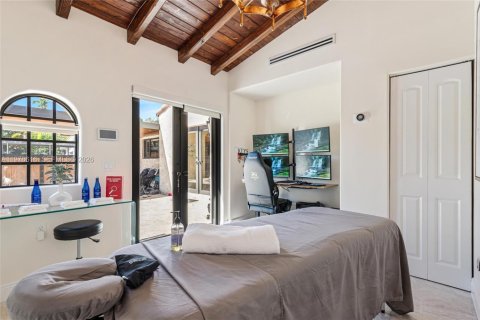 Villa ou maison à vendre à Miami Beach, Floride: 4 chambres, 188.59 m2 № 2040976 - photo 4