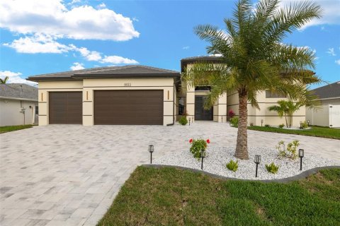 Villa ou maison à vendre à Cape Coral, Floride: 3 chambres, 205.59 m2 № 1525408 - photo 5