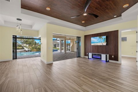 Villa ou maison à vendre à Cape Coral, Floride: 3 chambres, 205.59 m2 № 1525408 - photo 9