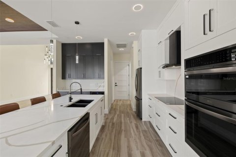 Villa ou maison à vendre à Cape Coral, Floride: 3 chambres, 205.59 m2 № 1525408 - photo 15