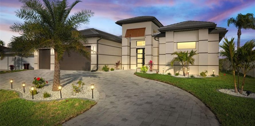 Villa ou maison à Cape Coral, Floride 3 chambres, 205.59 m2 № 1525408