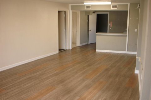 Commercial property in Sarasota, Florida 224.08 sq.m. № 1789170 - photo 11