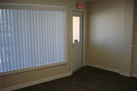 Commercial property in Sarasota, Florida 224.08 sq.m. № 1789170 - photo 9