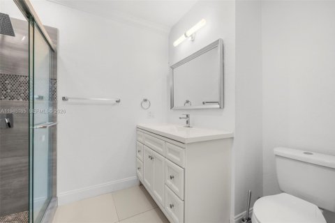 Casa en venta en Hollywood, Florida, 2 dormitorios, 117.24 m2 № 2001491 - foto 16