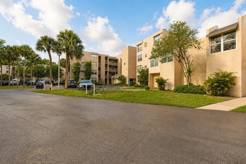 Condominio en venta en Davie, Florida, 2 dormitorios, 95.22 m2 № 2177015 - foto 19
