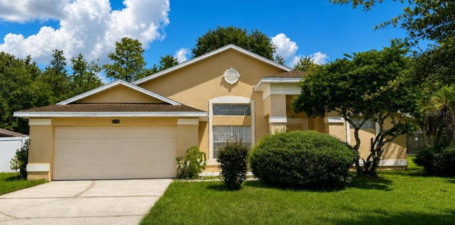Villa ou maison à Orlando, Floride 4 chambres, 166.48 m2 № 2334147