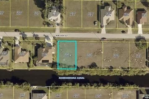 Terreno en venta en Cape Coral, Florida № 1430510 - foto 1