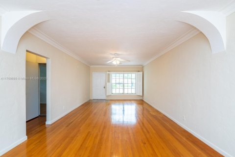 Casa en alquiler en Surfside, Florida, 3 dormitorios, 155.43 m2 № 1973242 - foto 14