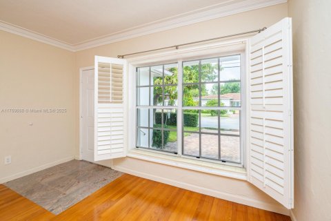 Casa en alquiler en Surfside, Florida, 3 dormitorios, 155.43 m2 № 1973242 - foto 16