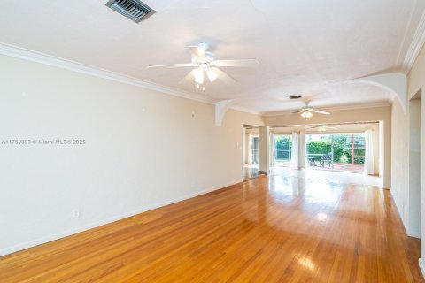 Casa en alquiler en Surfside, Florida, 3 dormitorios, 155.43 m2 № 1973242 - foto 18