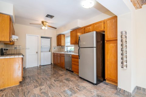 Casa en alquiler en Surfside, Florida, 3 dormitorios, 155.43 m2 № 1973242 - foto 26