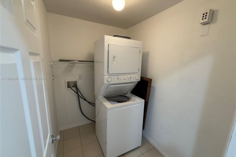 Touwnhouse à louer à North Lauderdale, Floride: 3 chambres, 149.94 m2 № 2029308 - photo 12