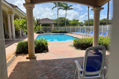 Touwnhouse à louer à North Lauderdale, Floride: 3 chambres, 149.94 m2 № 2029308 - photo 3