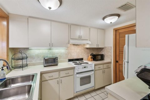 Condominio en venta en Palm Harbor, Florida, 1 dormitorio, 76.64 m2 № 1755025 - foto 17