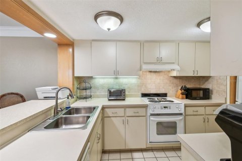 Condo in Palm Harbor, Florida, 1 bedroom  № 1755025 - photo 16