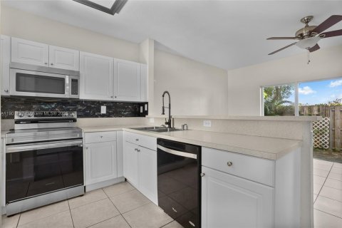 Condo in Homestead, Florida, 2 bedrooms  № 1953306 - photo 10