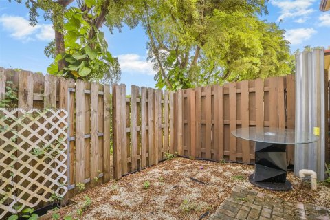 Condo in Homestead, Florida, 2 bedrooms  № 1953306 - photo 22