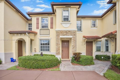 Condo in Homestead, Florida, 2 bedrooms  № 1953306 - photo 1