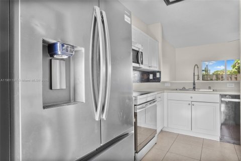 Condo in Homestead, Florida, 2 bedrooms  № 1953306 - photo 11