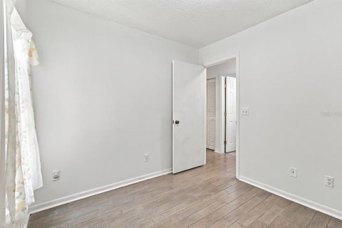 House in Tampa, Florida 3 bedrooms, 124.21 sq.m. № 2308489 - photo 26