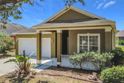 House in Lake Alfred, Florida 3 bedrooms, 170.85 sq.m. № 2314329